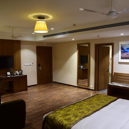 Lemon Tree Hotel Siliguri Exterior foto
