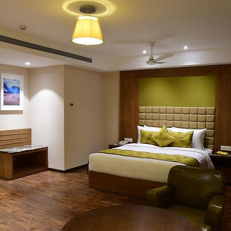 Lemon Tree Hotel Siliguri Exterior foto