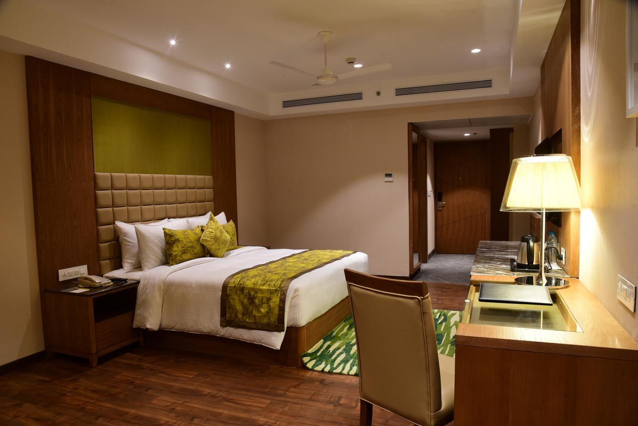 Lemon Tree Hotel Siliguri Exterior foto