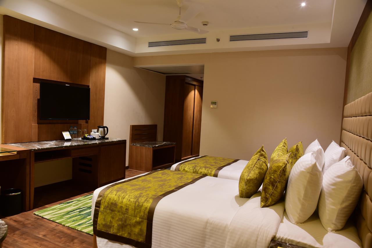 Lemon Tree Hotel Siliguri Exterior foto